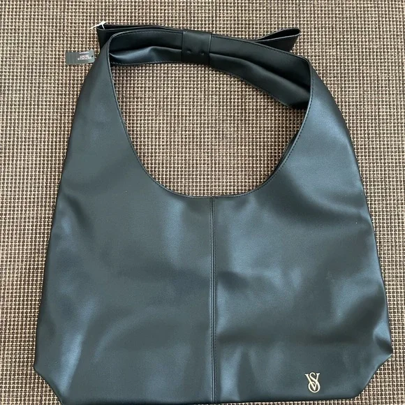 NEW Victoria's Secret Chic Black Faux Leather Slouchy Bow Hobo Shoulder Bag 2026 - Picture 3 of 10